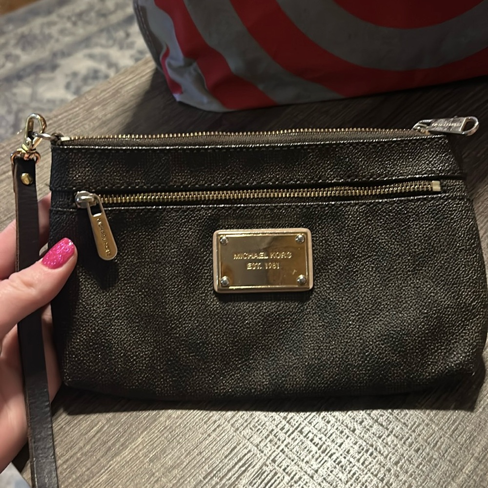 Brown MK wristlet ✨
